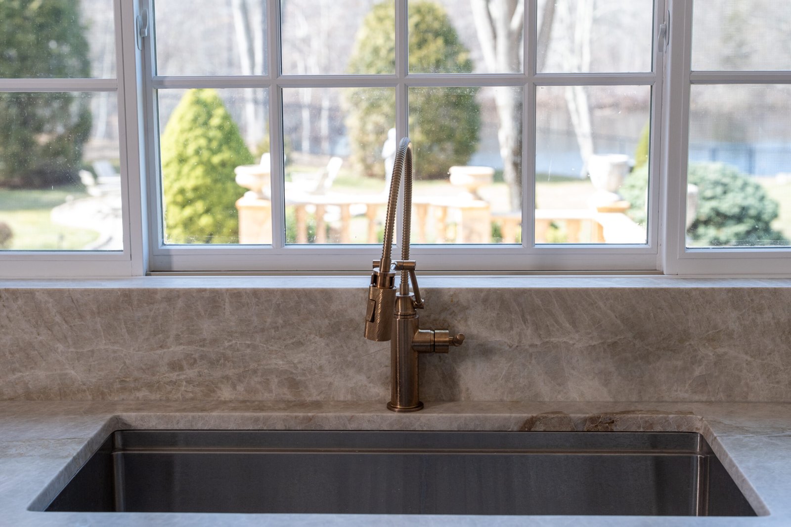 Marble countertop undermount sink gold faucet