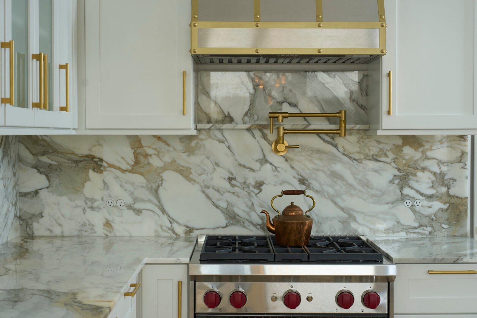 Natural stone full slab backsplash