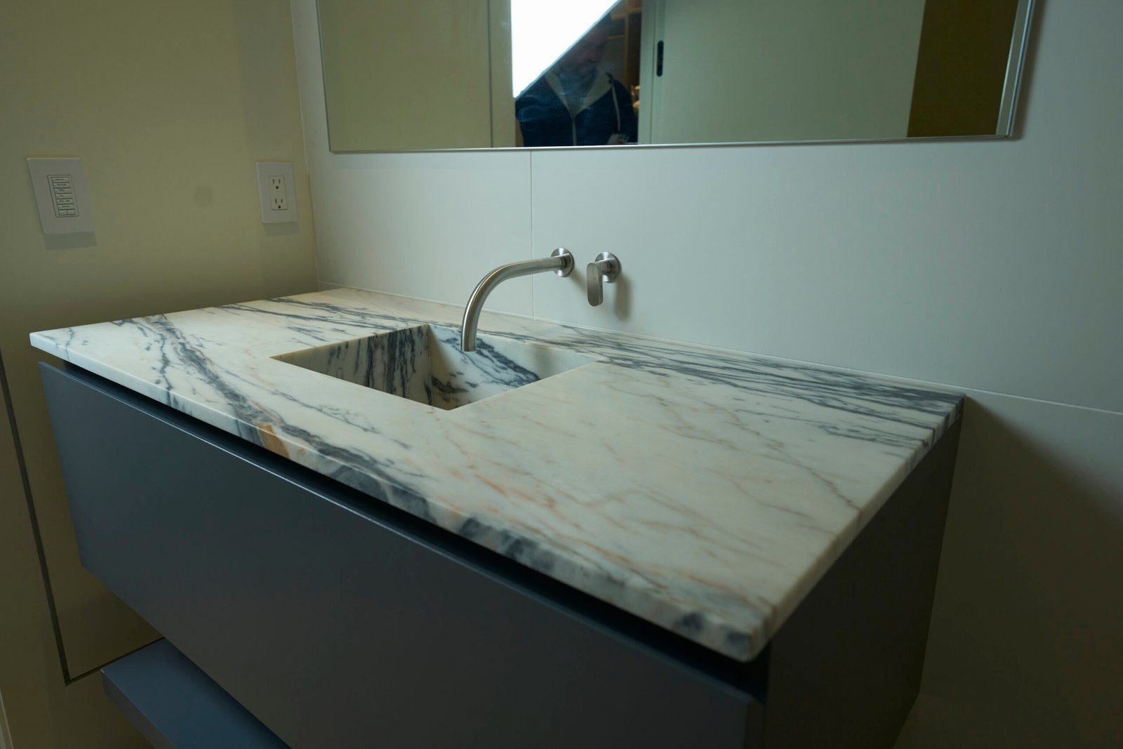 Natural stone vanity countertop integrated sink multicolor veined